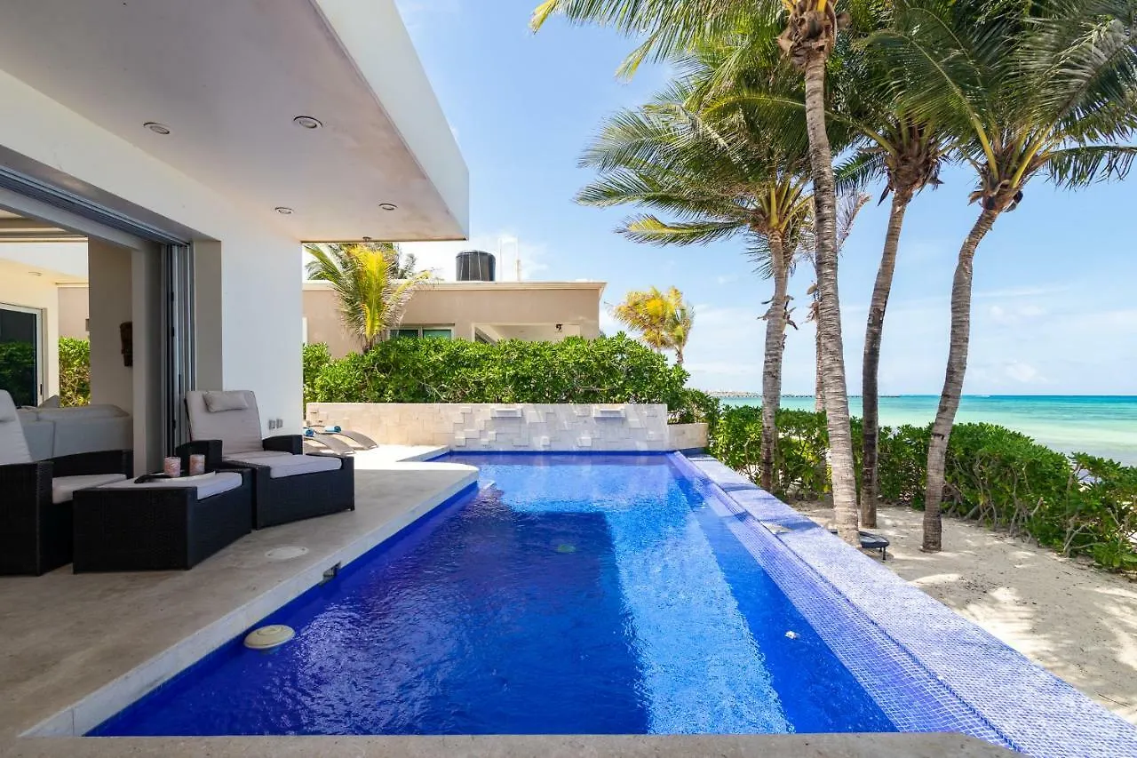 Вилла Casa Martini- Oceanfront Private Pool House For 6 Плая-дель-Кармен 0*,  Мексика