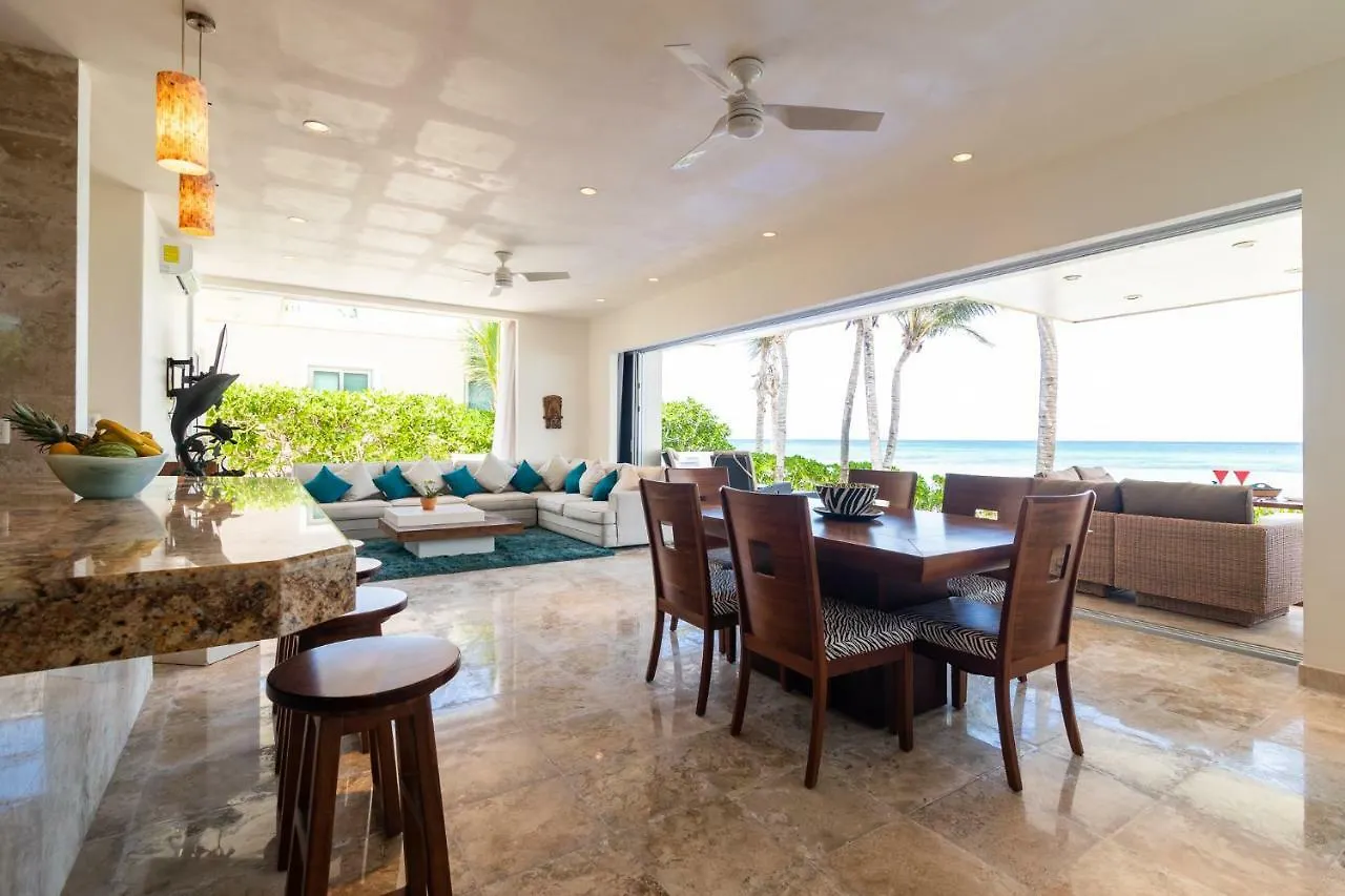 Дом отдыха Вилла Casa Martini- Oceanfront Private Pool House For 6 Плая-дель-Кармен